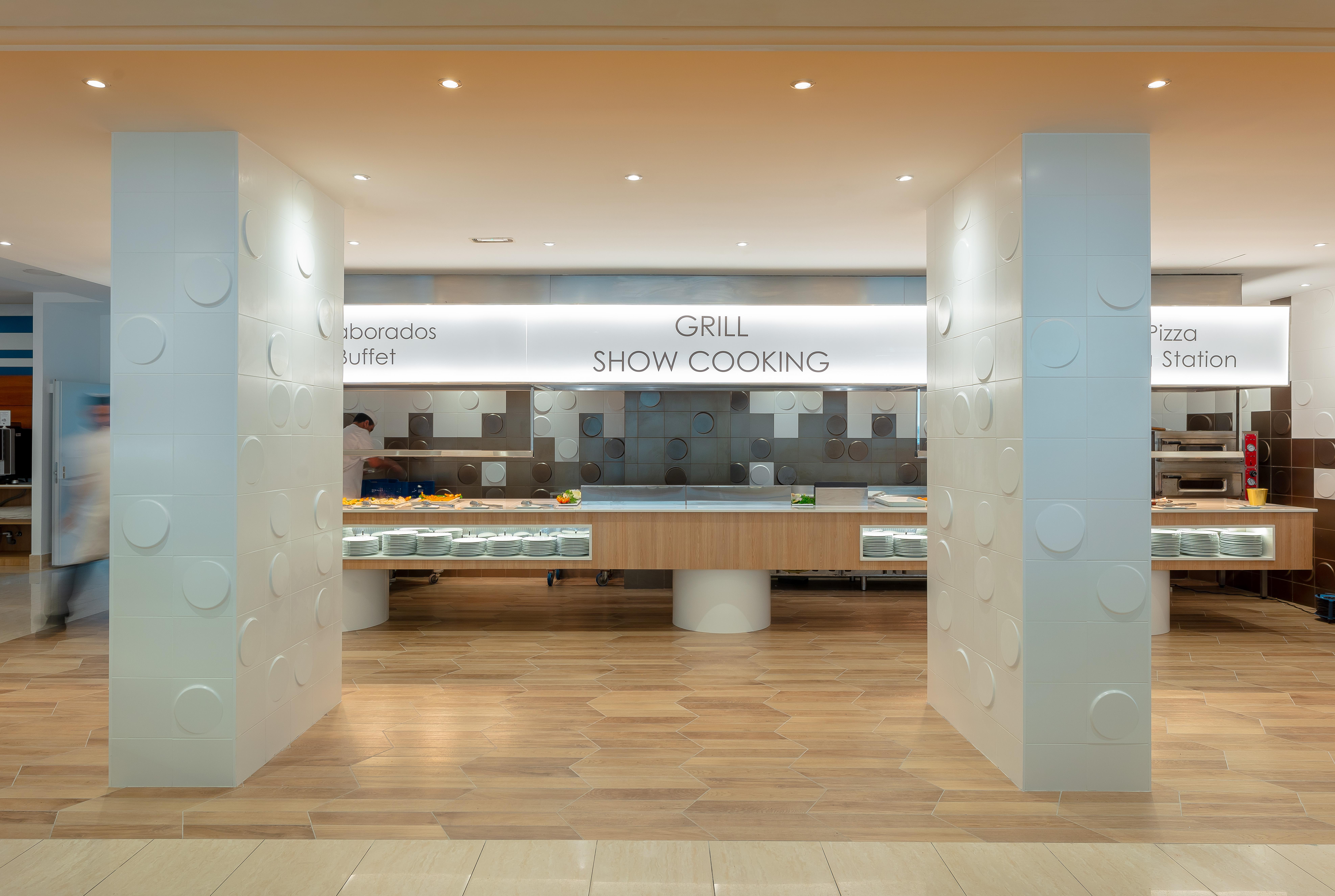 Hotel Rh Victoria & Spa 4 Sup Бенидорм Екстериор снимка